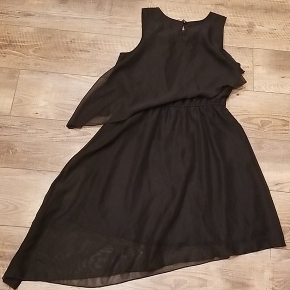 🦖Maurice's Angled Hem Dress - Picture 4 of 7